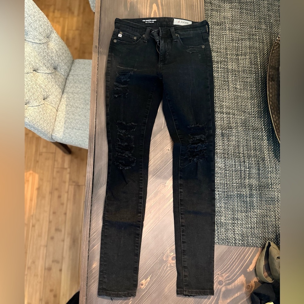 Ag ripped skinny jeans sz 24